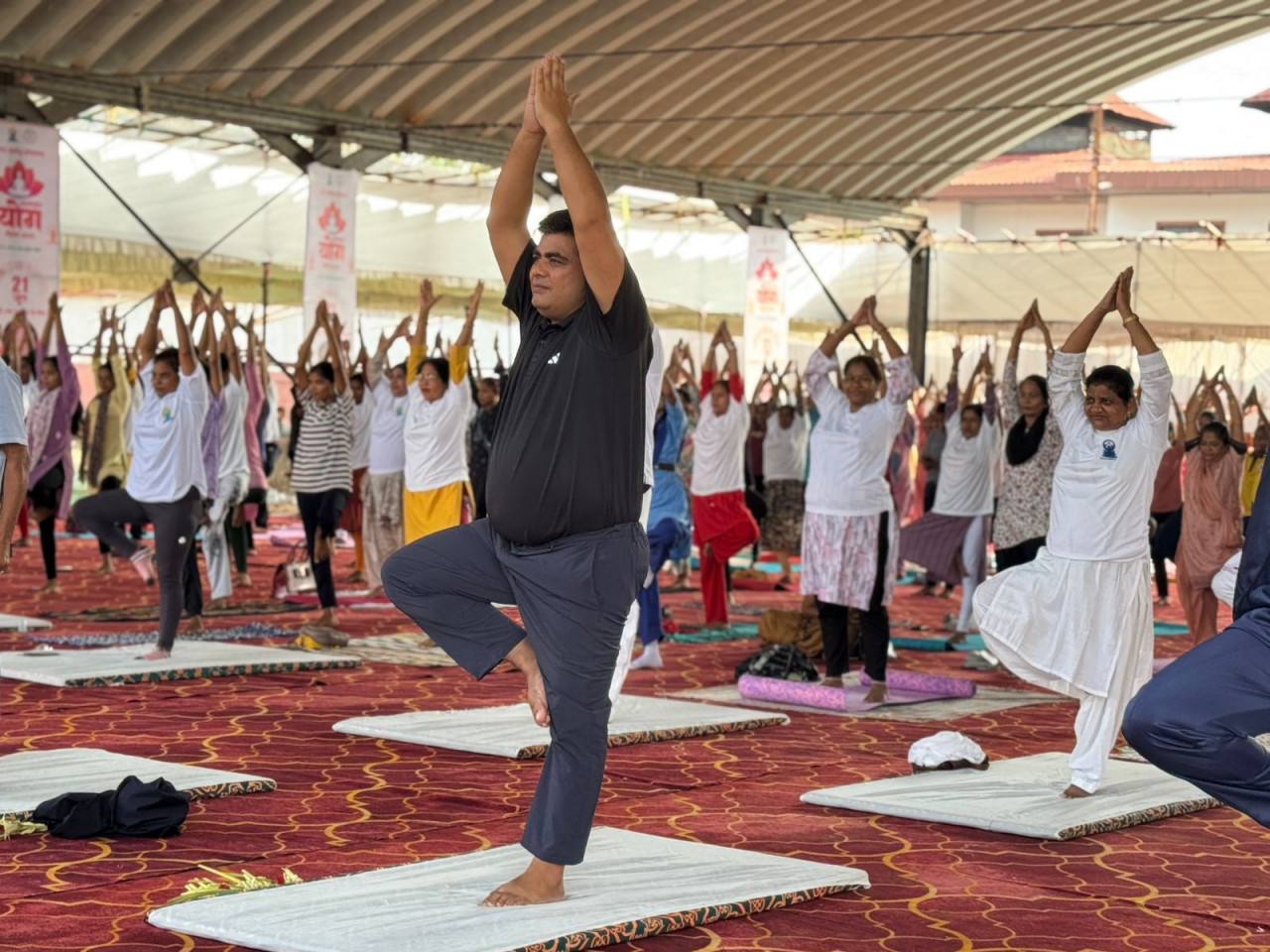 योग के घोष से गूंजा मां दंतेश्वरी का पवित्र प्रांगण