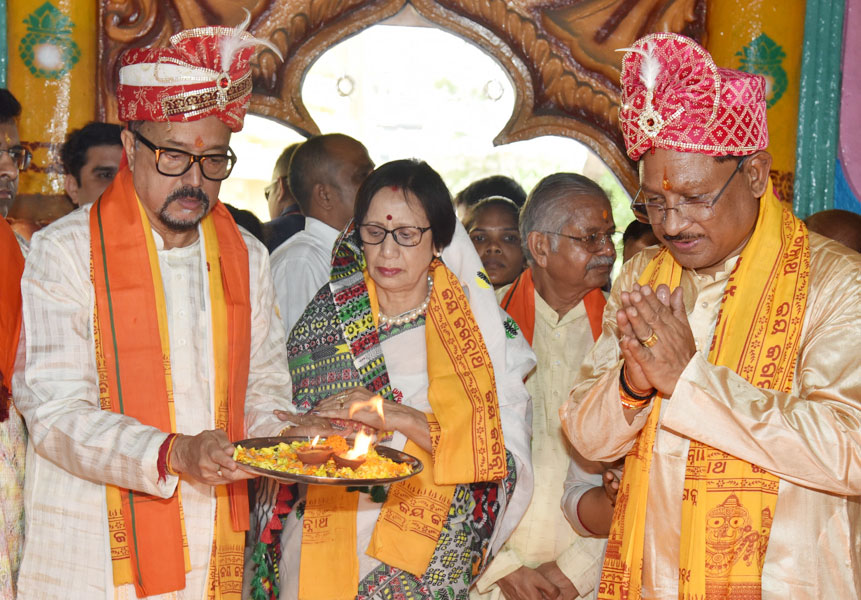 रथयात्रा महोत्सव में शामिल हुए राज्यपाल डेका