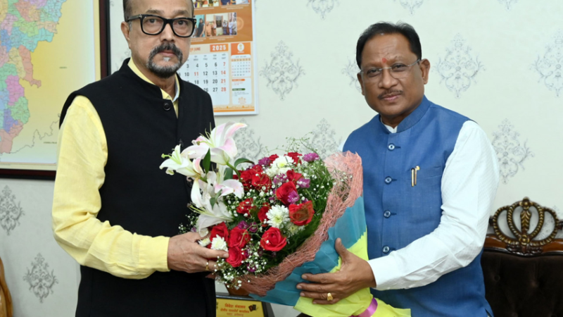 राज्यपाल डेका से मुख्यमंत्री साय ने की भेंट