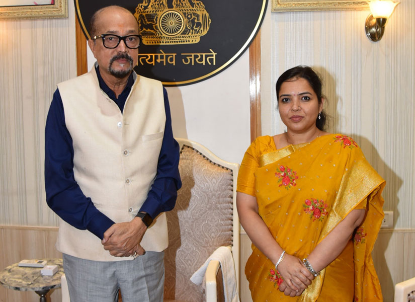 राज्यपाल डेका से विदेश मंत्रालय की उप सचिव ने की भेंट