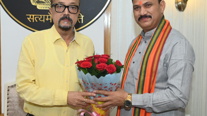 राज्यपाल डेका से स्वास्थ एवं परिवार कल्याण मंत्री जायसवाल ने की भेंट