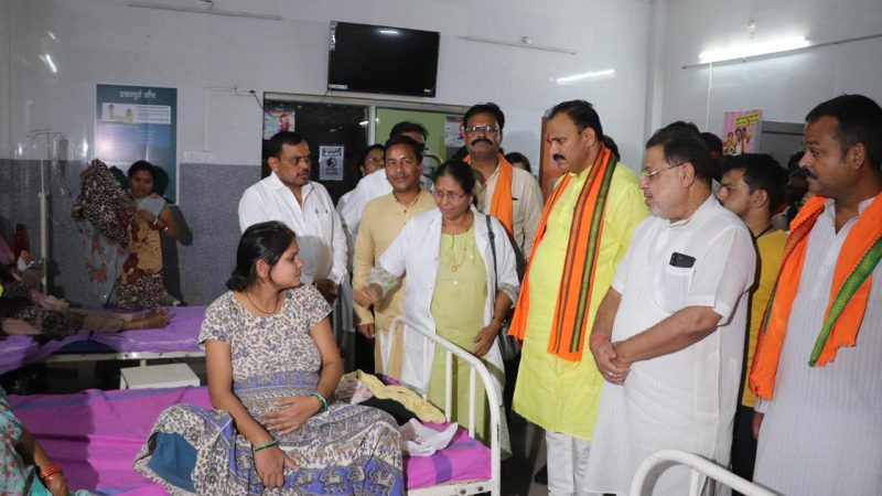 स्वास्थ्य मंत्री ने मातृ एवं शिशु अस्पताल रायपुर का किया निरीक्षण