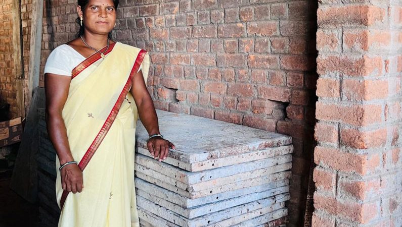 शासन की योजनाओं से सशक्त बनी जशपुर की उद्यमी महिला लालमती