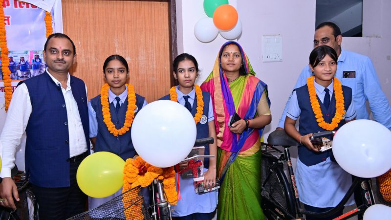 जीवनोपयोगी ज्ञान से ही मिलेगी सच्ची सफलता: मंत्री श्रीमती राजवाड़े