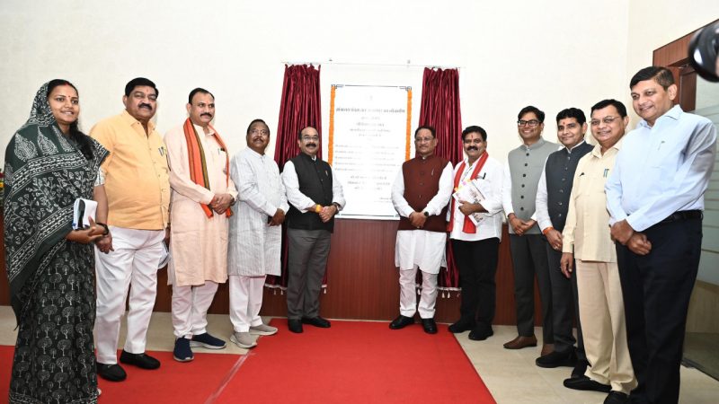 मुख्यमंत्री विष्णु देव साय ने किया मंत्रालय के पंचम तल में नवीन सभागार का लोकार्पण