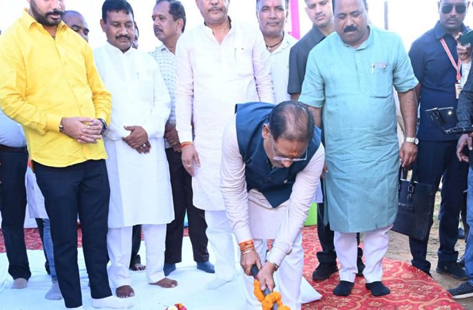 मुख्यमंत्री साय ने कुनकुरी में 250 सीटर नालंदा परिसर का किया भूमिपूजन: लाइब्रेरी में होगी इंडोर और आउटडोर अध्ययन की व्यवस्था