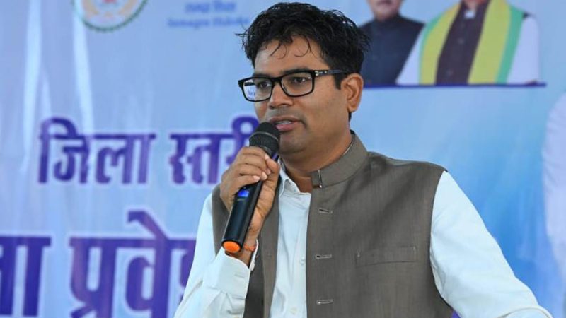 व्यवहारिक ज्ञान और जीवनोपयोगी स्किल्स ही सफलता की कुंजी: वित्त मंत्री चौधरी