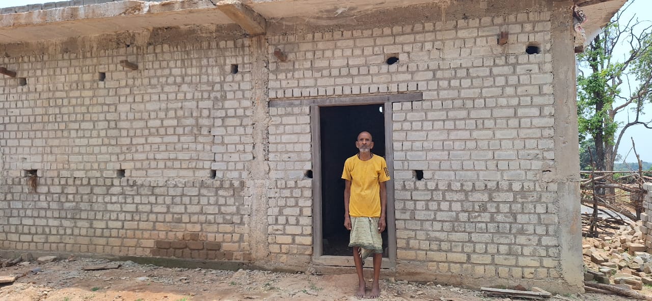 खपरैल पलटने का खत्म हुआ सिलसिला, धुर साय को मिला पीएम आवास