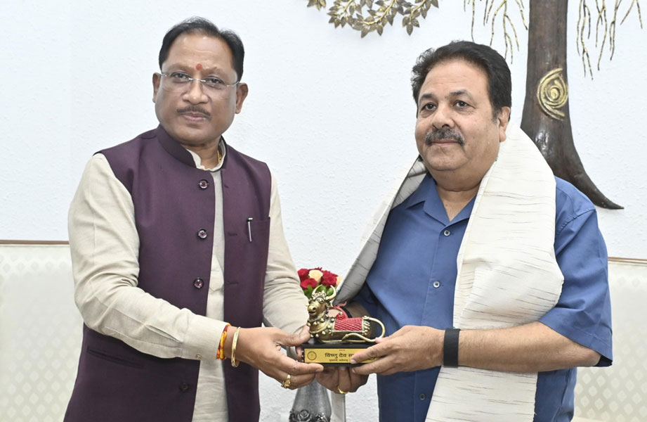 मुख्यमंत्री साय से बीसीसीआई उपाध्यक्ष राजीव शुक्ला ने की सौजन्य मुलाकात