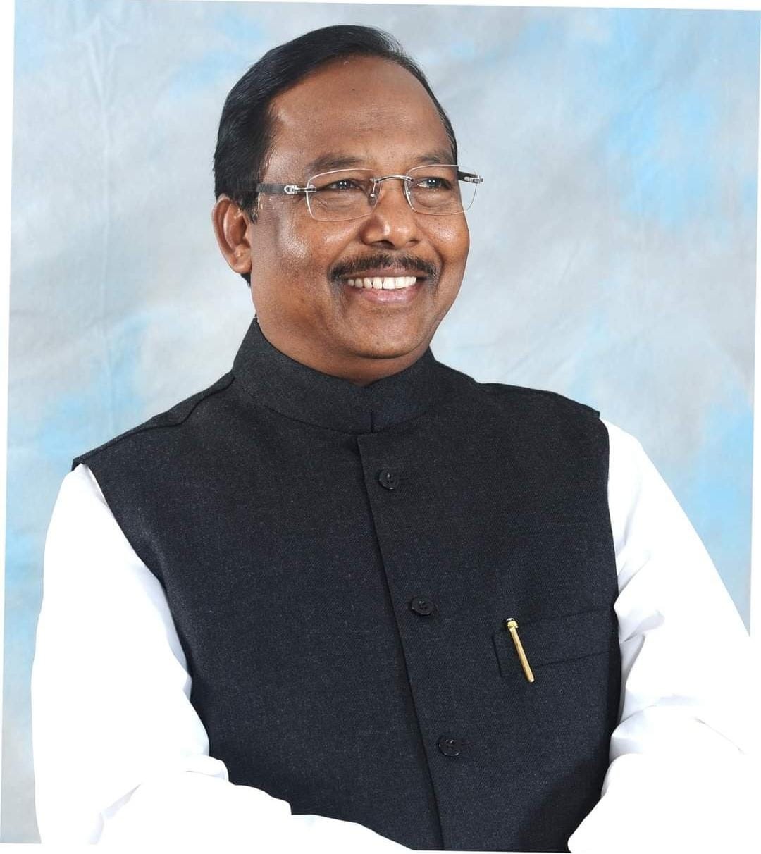 छात्रावास अधीक्षकों की पदस्थापना में पूर्ण पारदर्शिता बरती जाए : मंत्री रामविचार नेताम