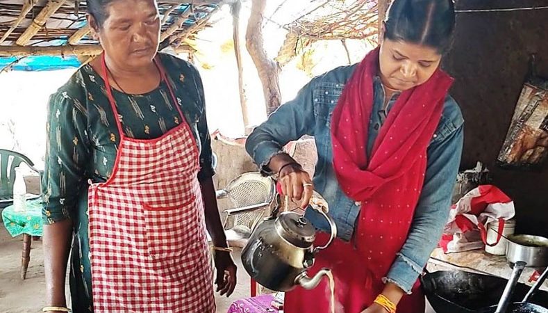छोटे कदम, बड़ी उड़ान: महतारी वंदन योजना से हिन्देश्वरी बनीं सफल उद्यमी