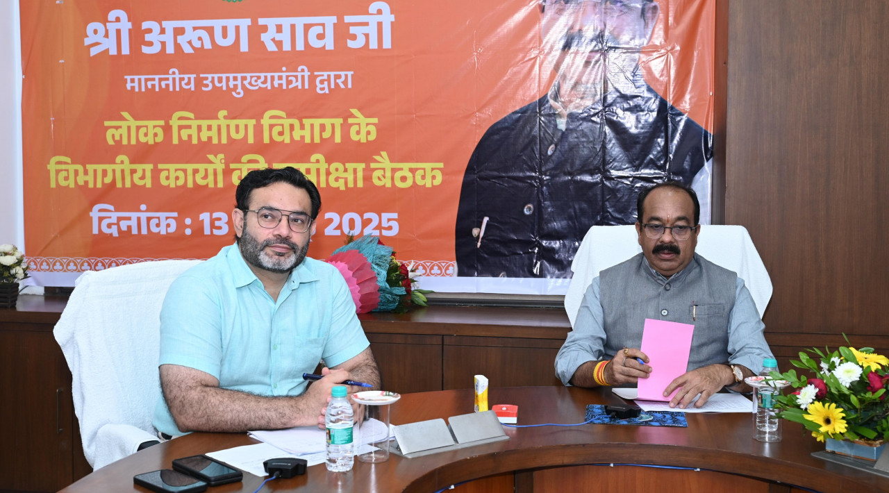 दिसम्बर तक सभी सड़कों को करें गड्ढामुक्त – अरुण साव