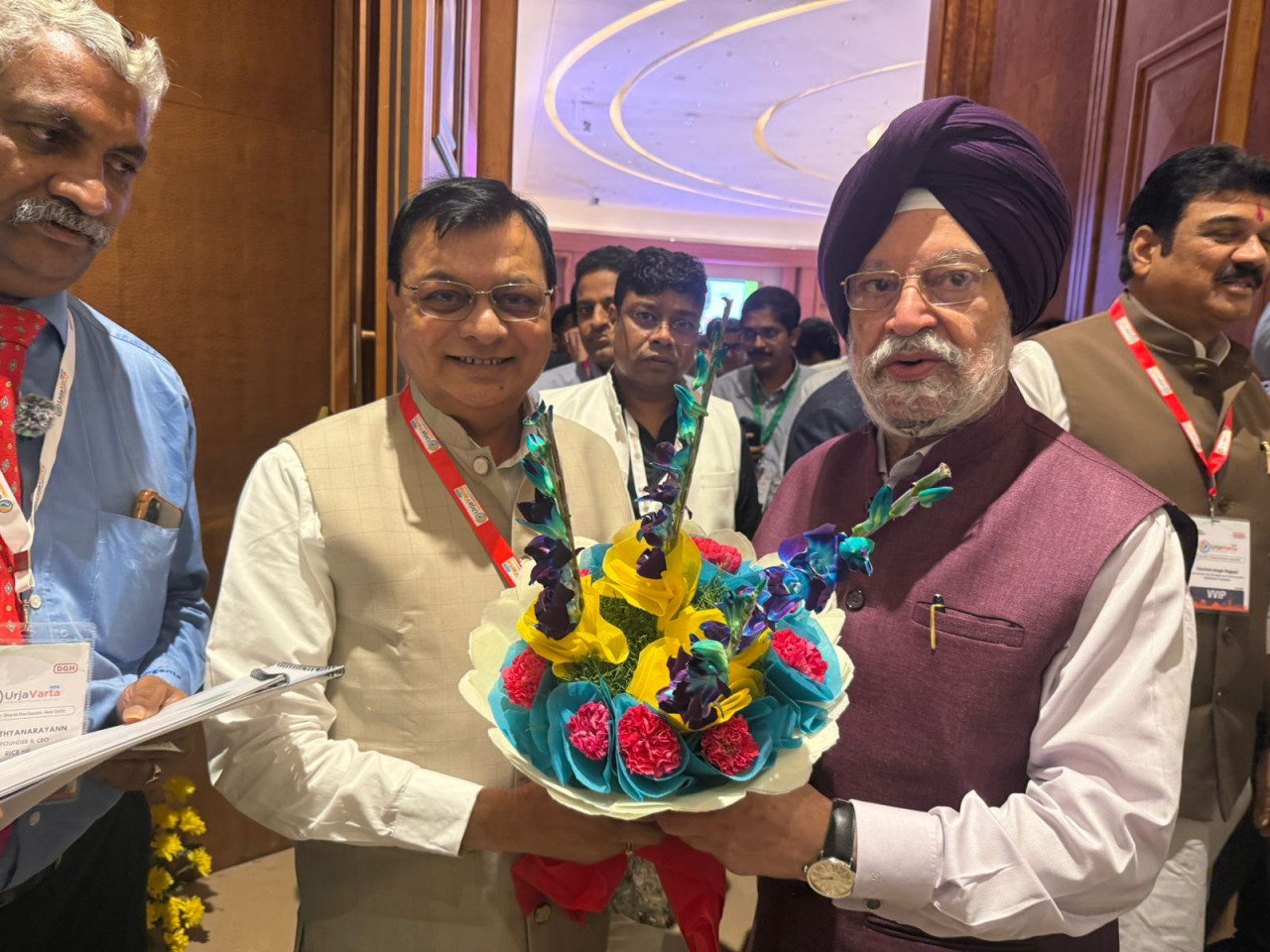 उद्योग मंत्री देवांगन ने नागपुर-झारसुगुड़ा नेचुरल गैस पाइपलाइन के काम को तेजी से पूर्ण कराने का किया आग्रह