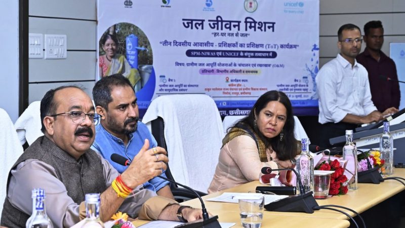 हर घर तक जल पहुँचाने के साथ ही जल बचाना भी हो प्राथमिकता में – अरुण साव