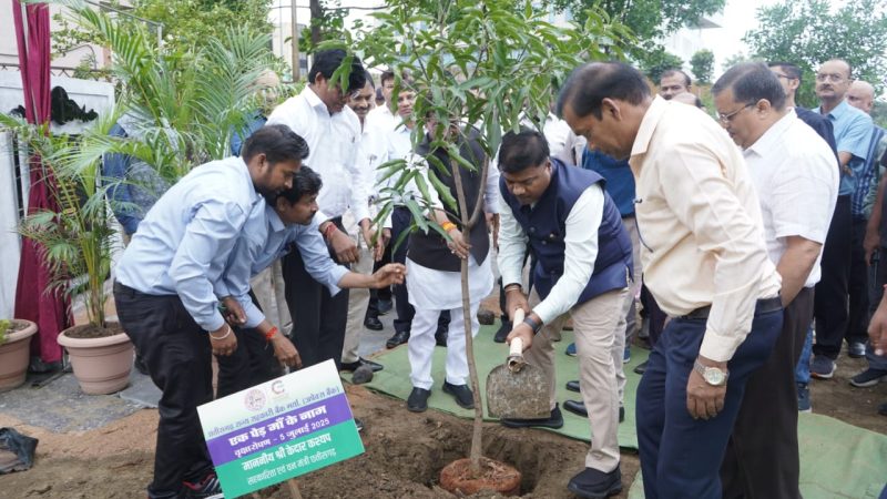 एक पेड़ माँ के नाम अभियान पर्यावरण संरक्षण का प्रतीक: मंत्री केदार कश्यप