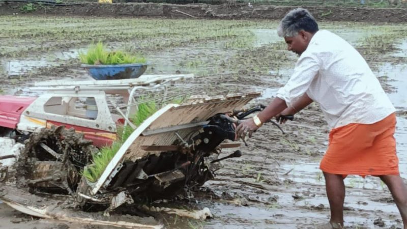 खेती में तकनीकी नवाचार से समृद्धि: नवागढ़ के किसान संतोष साहू बने प्रेरणा स्रोत