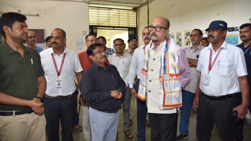 राज्यपाल डेका द्वारा कुशाभाऊ ठाकरे पत्रकारिता विश्वविद्यालय का आकस्मिक निरीक्षण