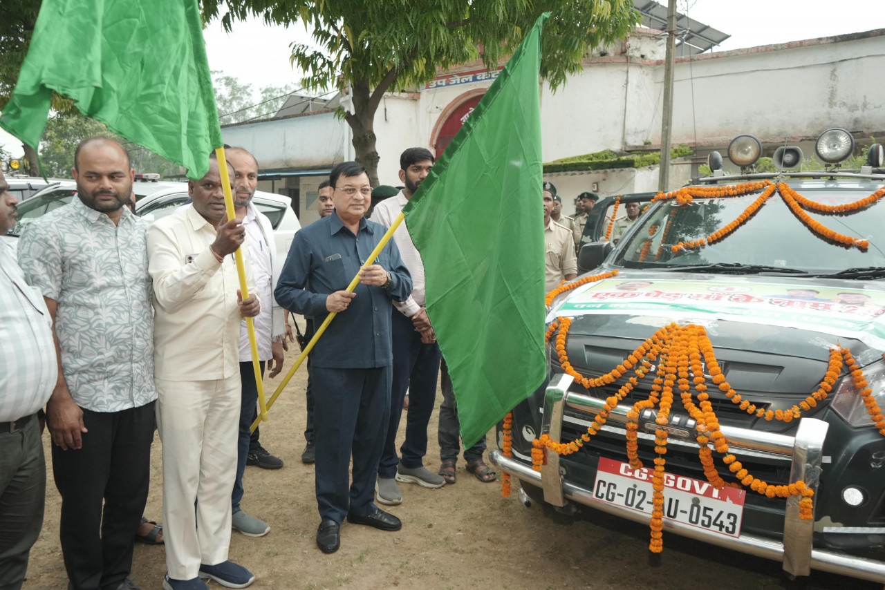 एक पेड़ माँ के नाम“ अभियान बना जन आंदोलन, पर्यावरण संरक्षण को मिल रही नई दिशाः- कैबिनेट मंत्री लखन लाल देवांगन