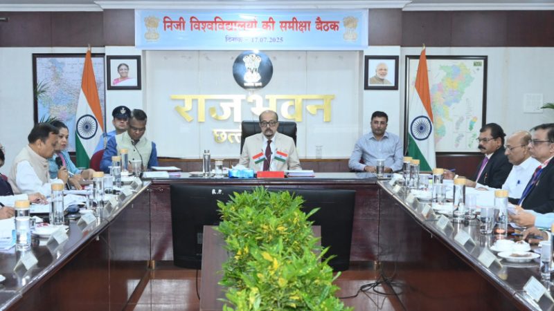 निजी विश्वविद्यालय केवल डिग्री न बांटें, गुणवत्तापूर्ण शिक्षा दें – डेका