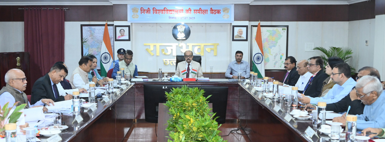 निजी विश्वविद्यालय केवल डिग्री न बांटें, गुणवत्तापूर्ण शिक्षा दें – डेका