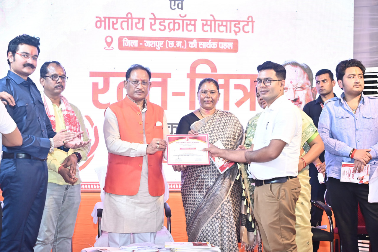 हमारी सरकार बेहतर स्वास्थ्य सेवा देने के लिए संकल्पित है – मुख्यमंत्री विष्णु देव साय