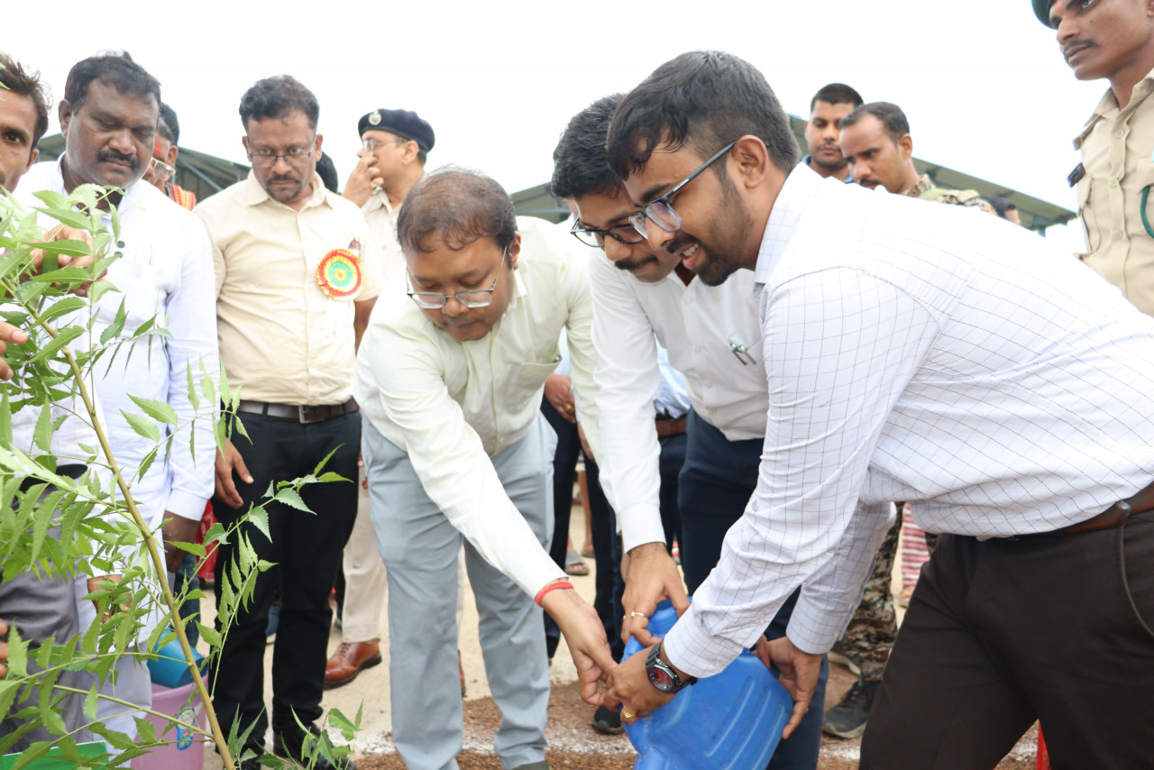 सक्ती जिले में सामूहिक पौधरोपण महाअभियान का हुआ आयोजन