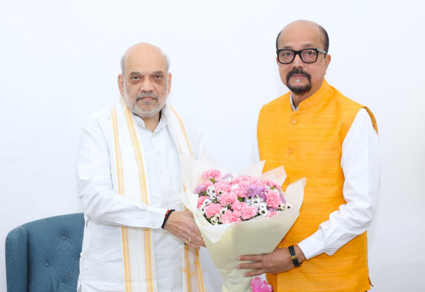 गृह मंत्री शाह से राज्यपाल डेका ने की सौजन्य भेंट