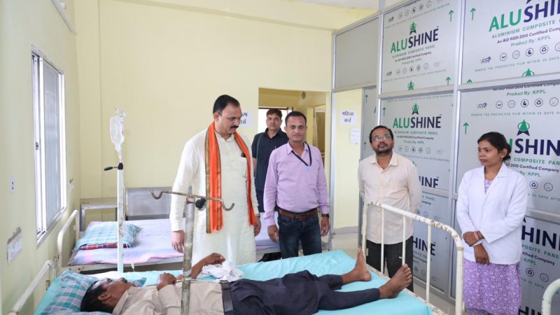 स्वास्थ्य मंत्री श्याम बिहारी जायसवाल ने प्राथमिक स्वास्थ्य केंद्र बंजारीडाड का किया आकस्मिक निरीक्षण