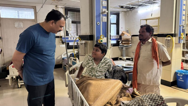 स्वास्थ्य मंत्री श्याम बिहारी जायसवाल ने सुबह 7 बजे किया डीकेएस अस्पताल का आकस्मिक निरीक्षण