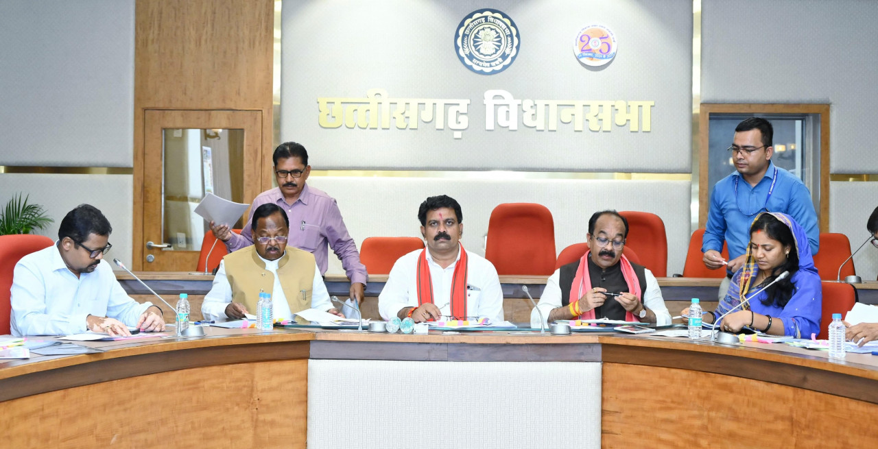 उपमुख्यमंत्री विजय शर्मा की अध्यक्षता में विशुद्ध रूप से राजनीतिक आंदोलनों से सम्बंधित दर्ज प्रकरणों पर मंत्रिपरिषद की उपसमिति की बैठक सम्पन्न