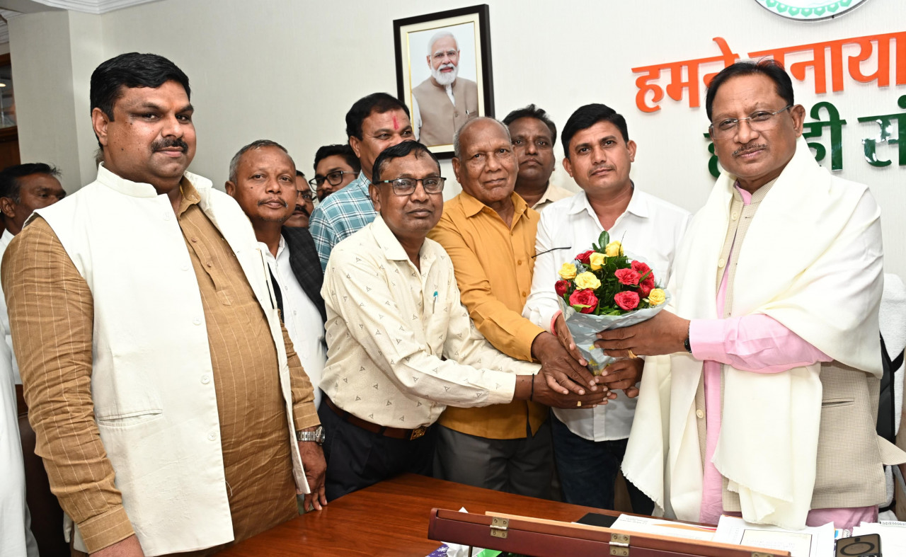 मुख्यमंत्री साय से यादव समाज के प्रतिनिधियों ने की सौजन्य मुलाकात