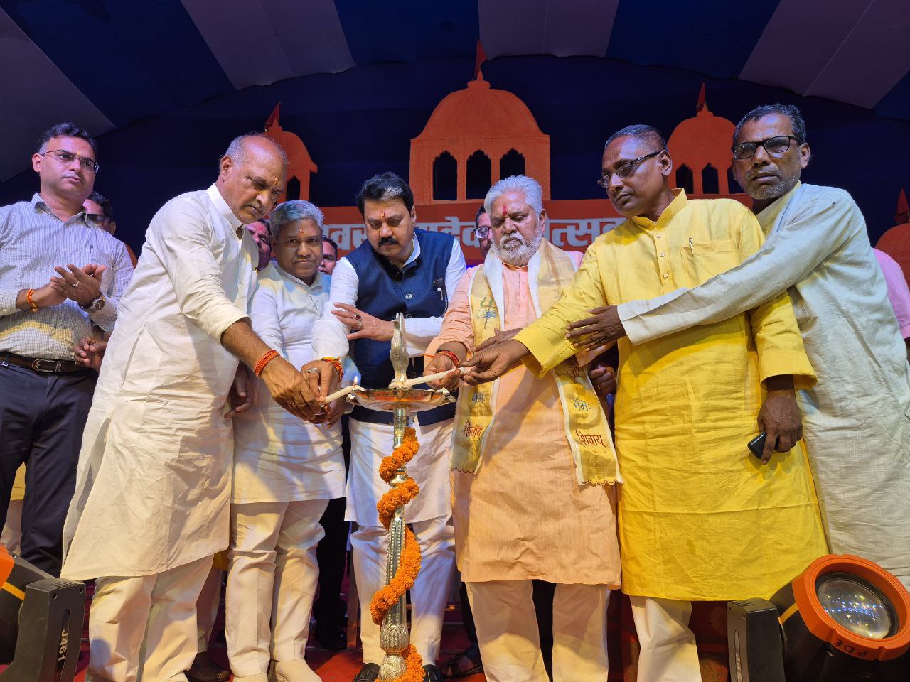 गया : कुशेश्वर महादेव महोत्सव का मंत्रियों ने किया उद्घाटन