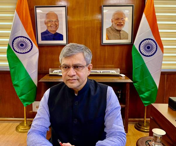 रेल मंत्री अश्विनी वैष्णव ने दिवाली और छठ पर 12000 विशेष रेलगाड़ियों की घोषणा की