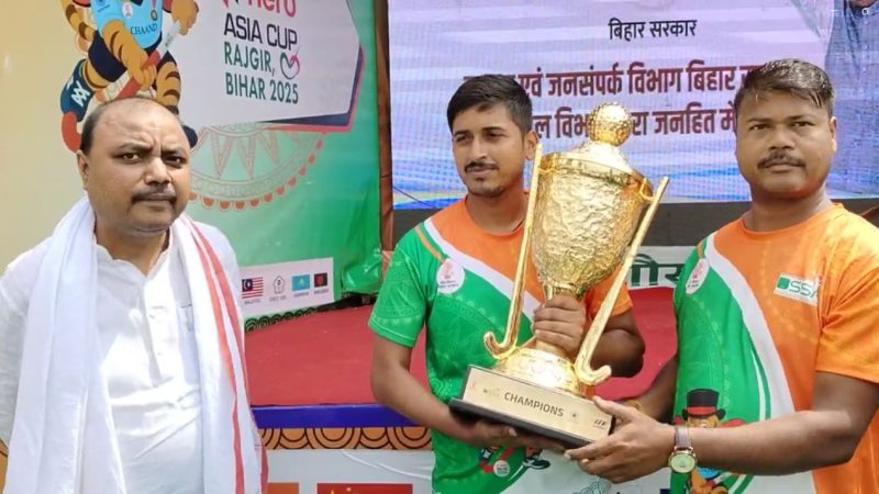 एशिया हाॅकी 2025 टूर्नामेंट को लेकर निकला ट्रॉफी यात्रा