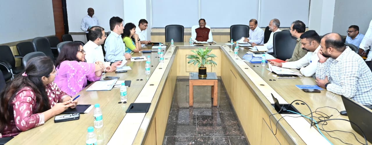 नहीं चलेगी ‘पेशी पर पेशी’: मुख्यमंत्री विष्णुदेव साय ने कलेक्टर्स और संभाग आयुक्तों को दिए स्पष्ट निर्देश