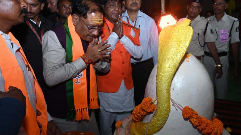 मुख्यमंत्री विष्णुदेव साय महासमुंद में रूद्र महाभिषेक हवन पूजन में हुए शामिल