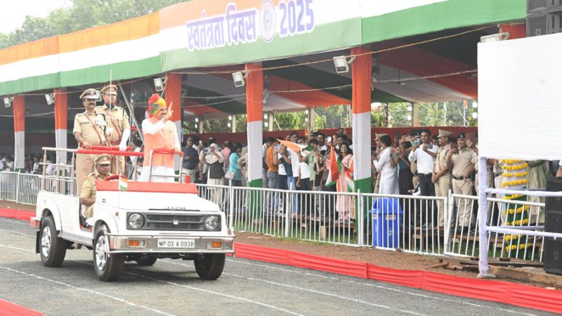 स्वदेशी के प्रति समर्पण के साथ आत्मनिर्भर और विकसित भारत बनाएंगे: मुख्यमंत्री डॉ. यादव