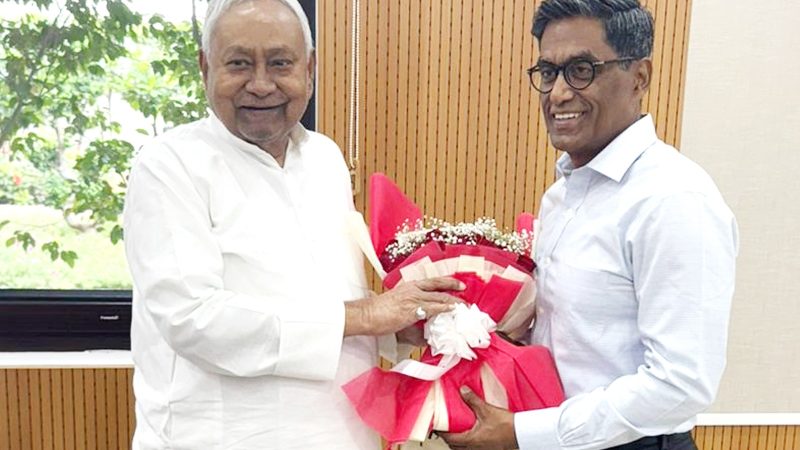 बिहार के नवनियुक्त मुख्य सचिव ने सीएम नीतीश से की मुलाकात