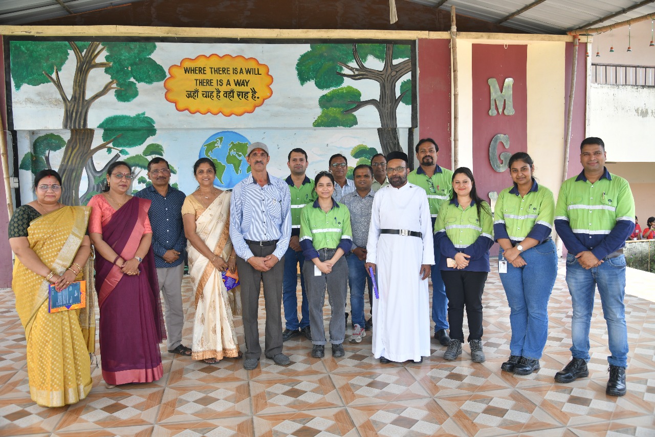 बालको ने शिक्षकों को सम्मानित कर मनाया शिक्षक दिवस