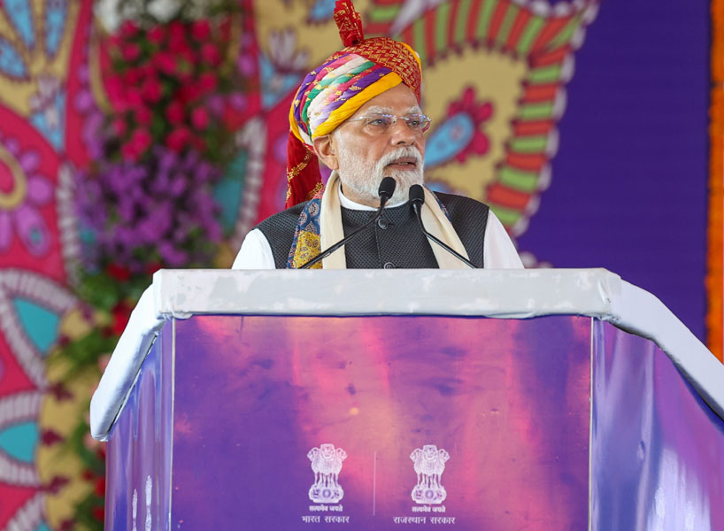 प्रधानमंत्री नरेन्‍द्र मोदी ने राजस्थान के बांसवाड़ा जिले में 1,22,100 करोड़ रुपये से अधिक के विकास कार्यों का उद्घाटन और शिलान्यास किया