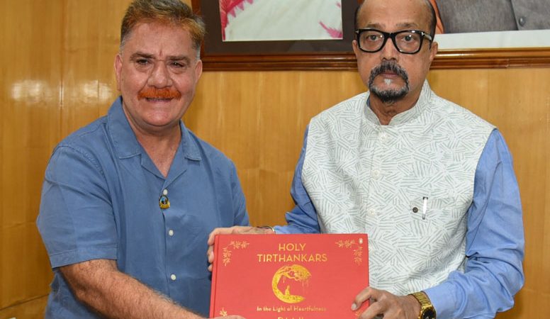 राज्यपाल डेका से हार्टफुलनेस संस्थान के डायरेक्टर चॉवला ने की सौजन्य भेंट