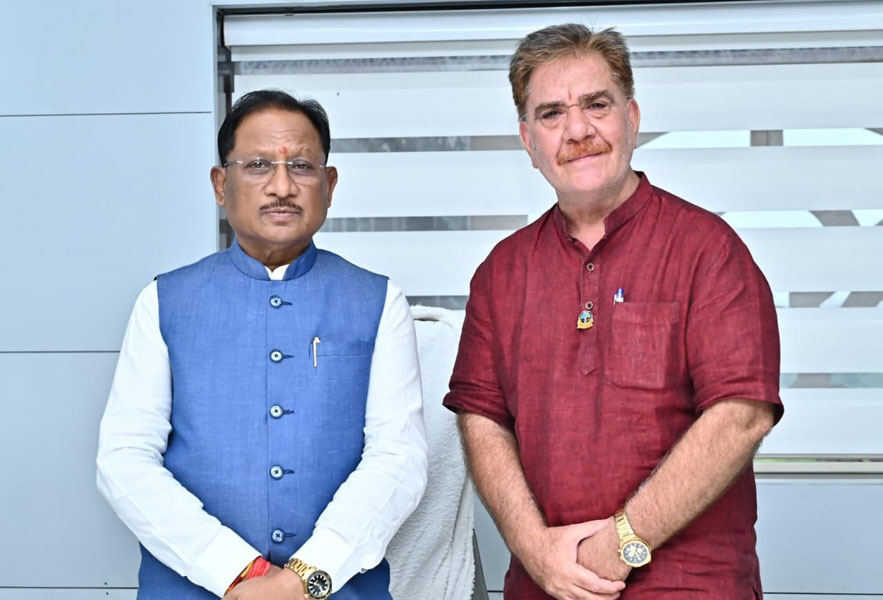 मुख्यमंत्री विष्णु देव साय से हार्टफुलनेस संस्थान के डायरेक्टर चावला ने की सौजन्य भेंट