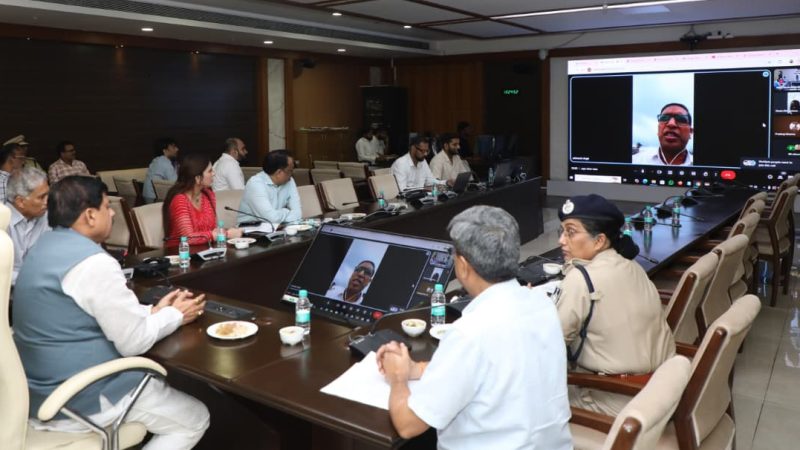 अलर्ट रहें, वर्षा के चलते सावधानी रखकर अतिरिक्त व्यवस्थाएं रखें : मुख्यमंत्री डॉ. यादव