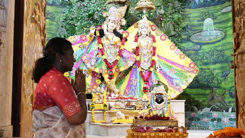 राष्ट्रपति ने वृंदावन और मथुरा का दौरा किया