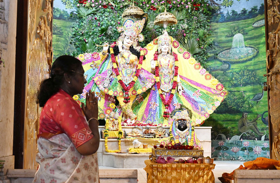 राष्ट्रपति ने वृंदावन और मथुरा का दौरा किया