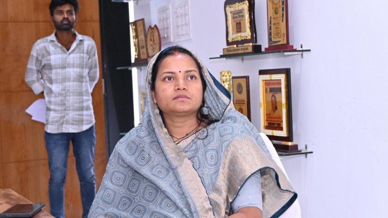 मन की बात से मिली नई ऊर्जा, योजनाओं को घर-घर पहुँचाना प्राथमिकता : मंत्री श्रीमती राजवाड़े