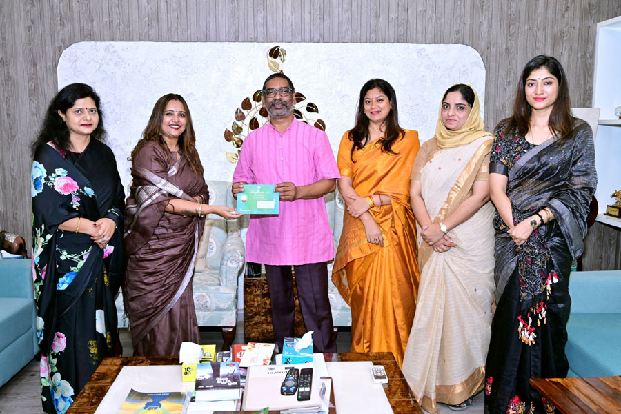 मुख्यमंत्री हेमन्त सोरेन से आईएएस ऑफिसर्स वाइव्स एसोसिएशन की शिष्टाचार मुलाकात