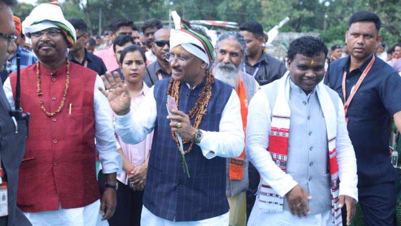 मुख्यमंत्री का नरहरपुर आगमन पर किया गया आत्मीय स्वागत