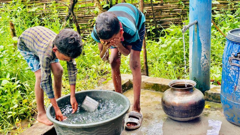 नियद नेल्लानार: नक्सल प्रभावित अचकट गांव में हर घर पहुंचा पीने का शुद्ध पानी