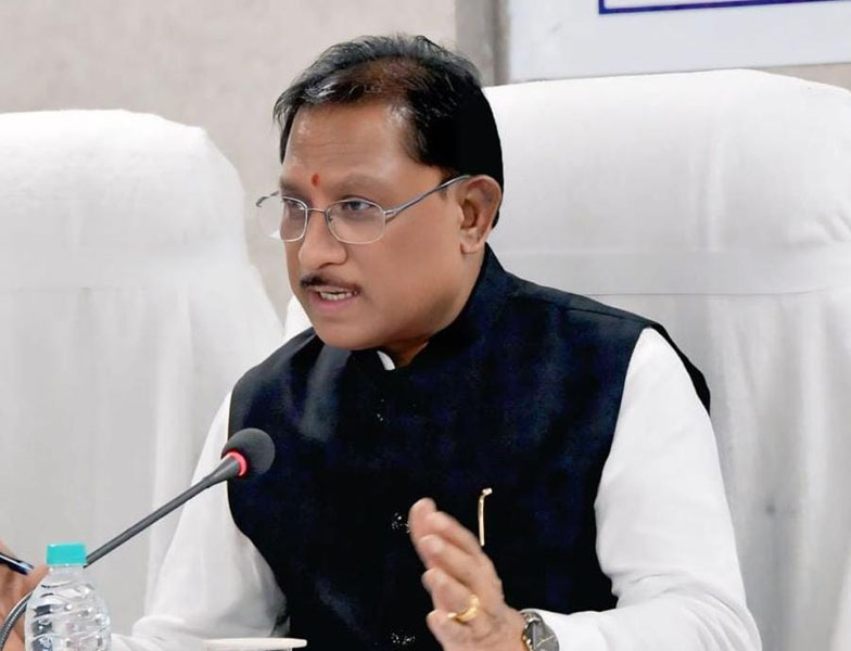 मुख्यमंत्री साय के निर्देश पर त्वरित अमल : बाढ़ पीड़ितों को राशन-ईलाज के साथ अब जरूरी दस्तावेज बनाने का काम भी शुरू